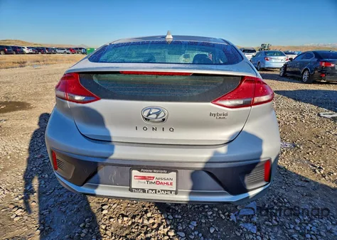 2020 Hyundai Ioniq Blue z USA, uszkodzony, nr VIN KMHC65LC2LU202619